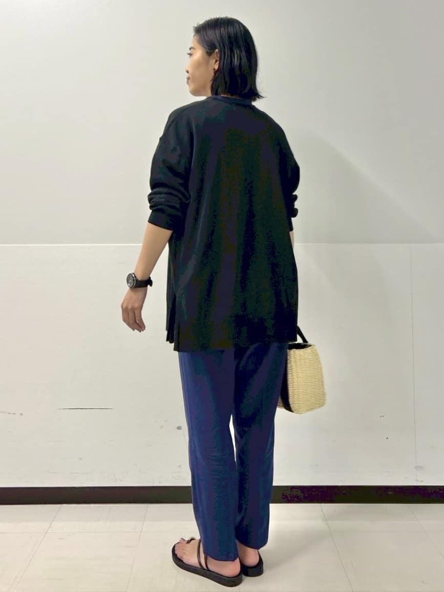 づっきーさんの「OPAQUE.CLIP｜ミドル丈トッパーニットカーディガン【洗濯機洗い可／接触冷感／抗ピル】」を使ったコーディネート