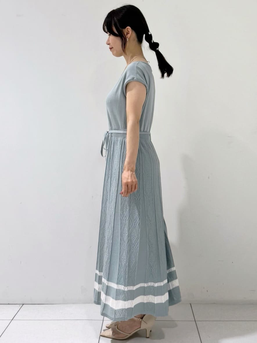 kozuさんの「index｜《7色展開／XS-LLサイズ》ビジューボタンクルーネックカーディガン【洗濯機洗い可】」を使ったコーディネート
