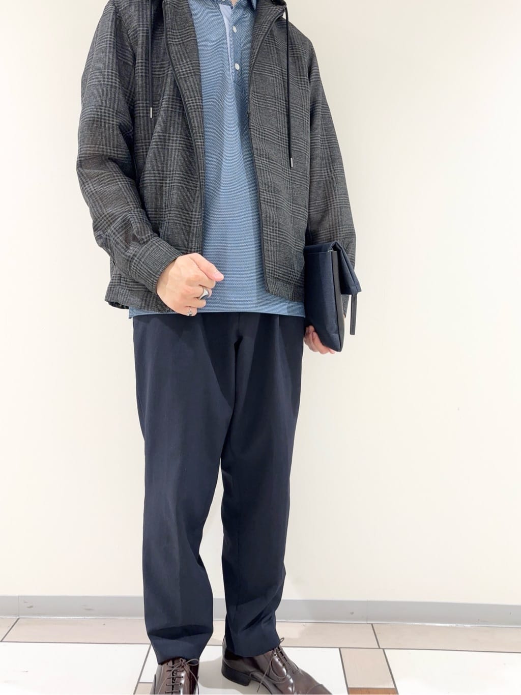及川さんの「TAKEO KIKUCHI｜【抗菌防臭／9色5サイズ展開】ハニカムメランジ ポロシャツ」を使ったコーディネート
