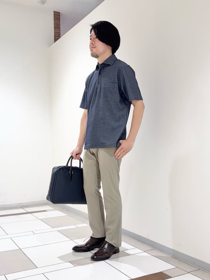 及川さんの「TAKEO KIKUCHI｜【抗菌防臭／9色5サイズ展開】ハニカムメランジ ポロシャツ」を使ったコーディネート