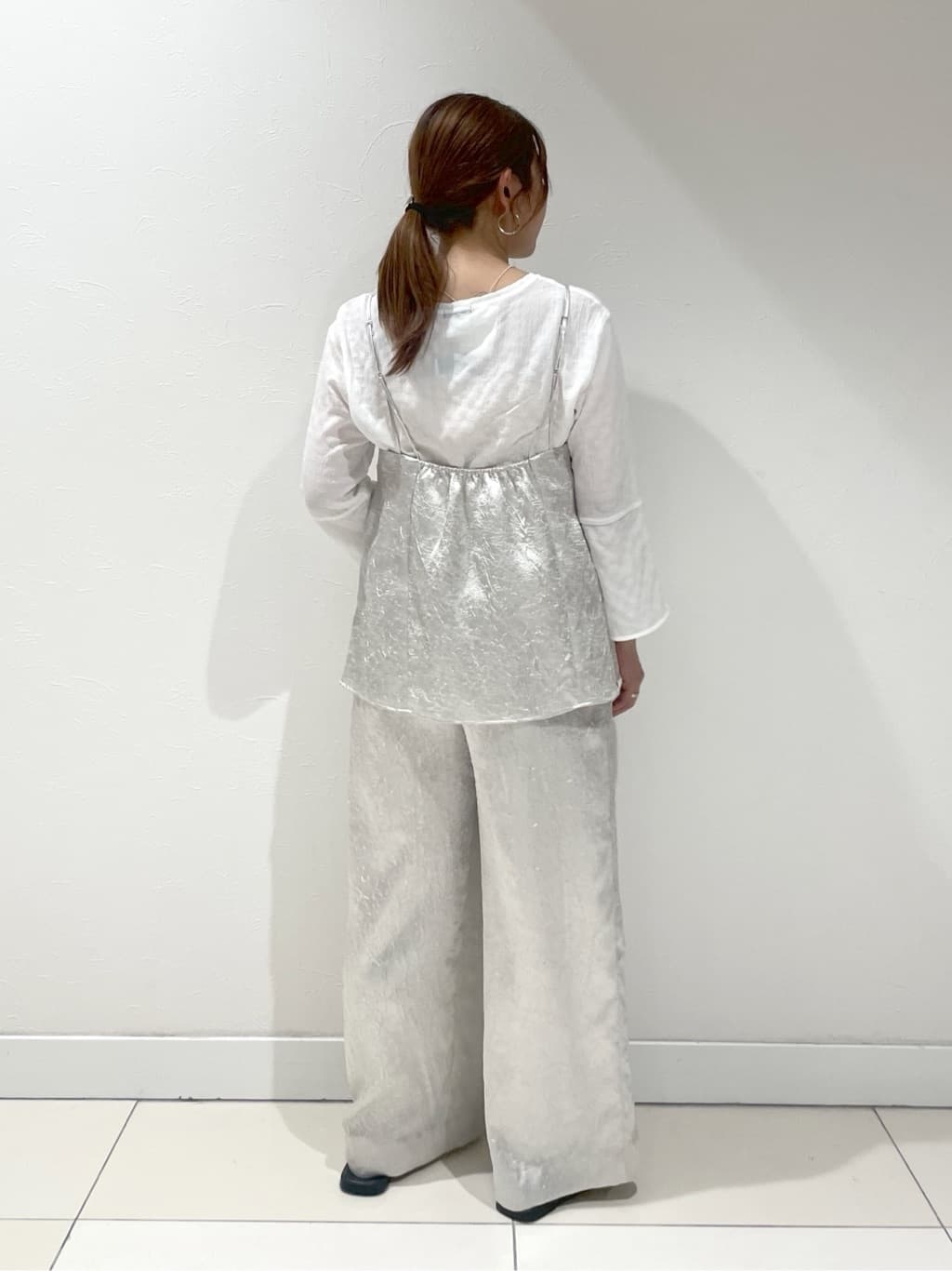 YUUKIさんの「INDIVI｜◆【2点セット／洗える】カセット服 キャミ＆ブラウス セットトップス」を使ったコーディネート