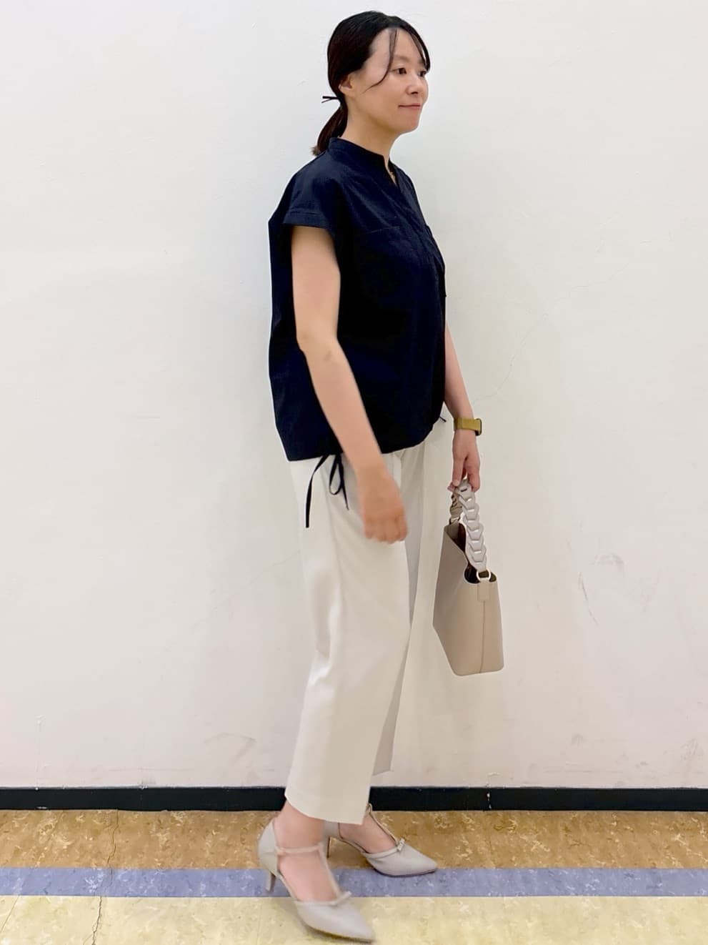 akariさんの「index｜ストレッチテーパードパンツ【洗濯機洗い可／吸水速乾／防シワ】」を使ったコーディネート