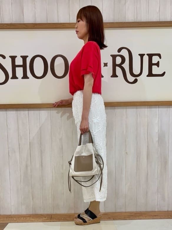 みきぽんさんの「SHOO･LA･RUE｜◆キラキラループマガールサンダル」を使ったコーディネート
