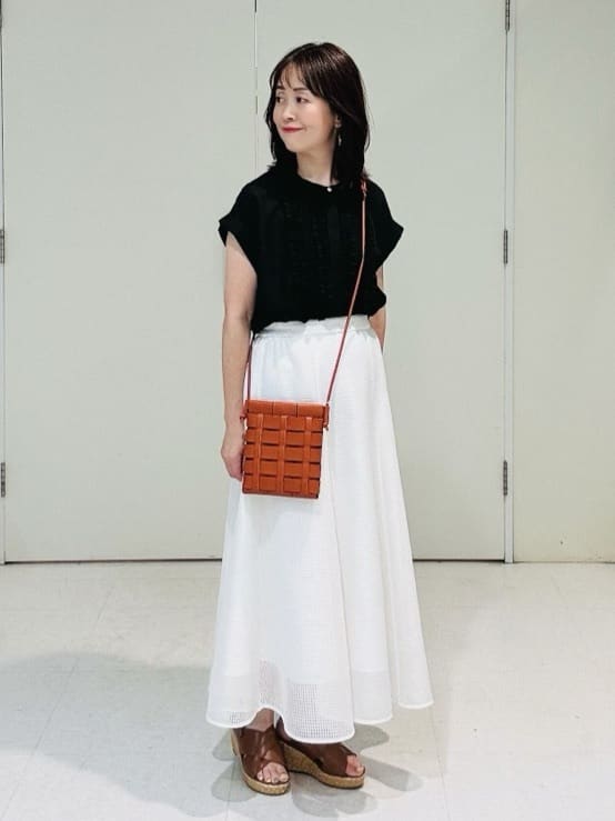 makiさんの「UNTITLED｜◆【手洗い可/トレンド】メッシュフレアスカート」を使ったコーディネート
