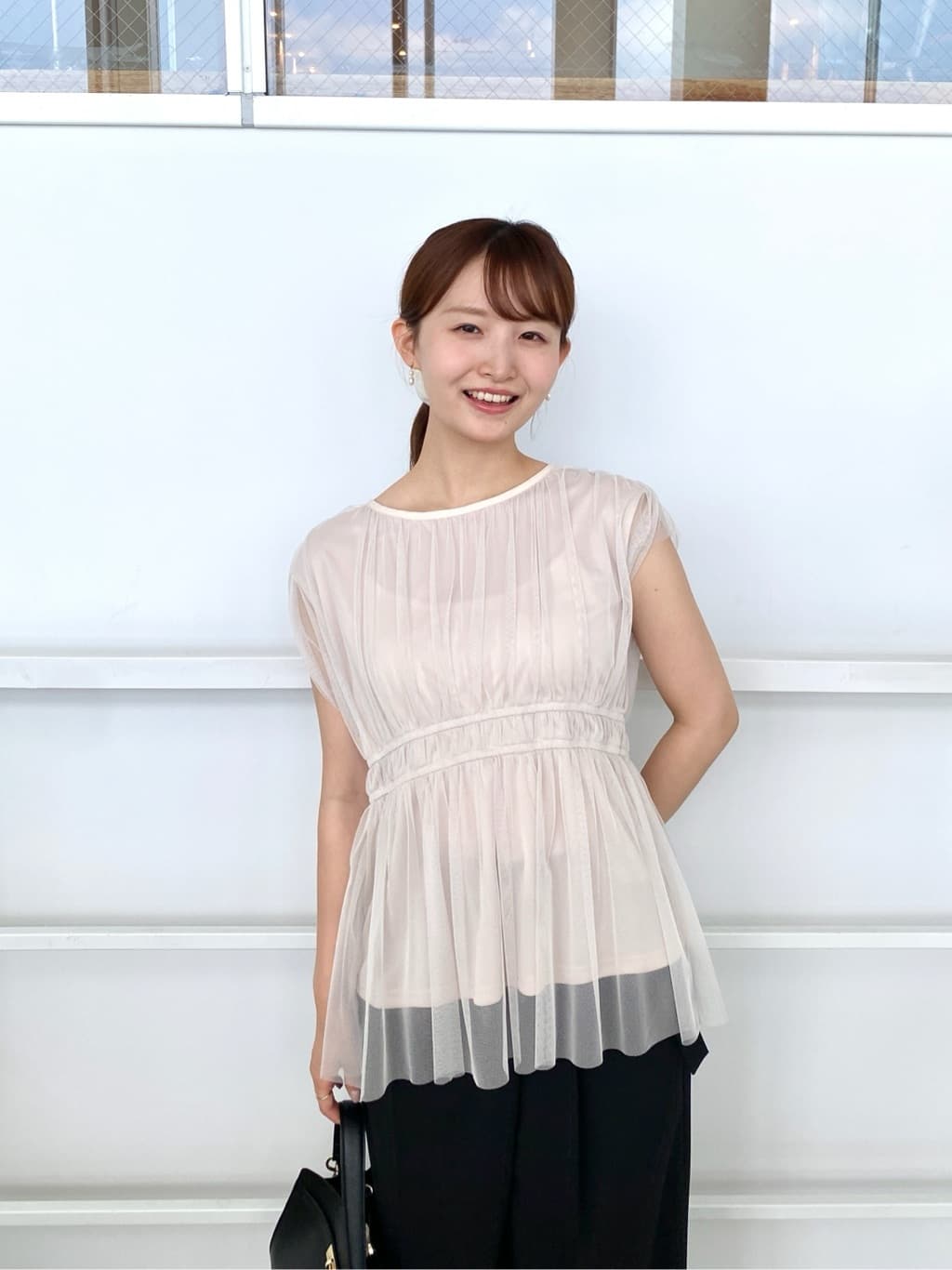 みさかさんの「index｜ラップストレートパンツ【接触冷感／抗ピル／洗濯機洗い可／イージーアイロン】」を使ったコーディネート