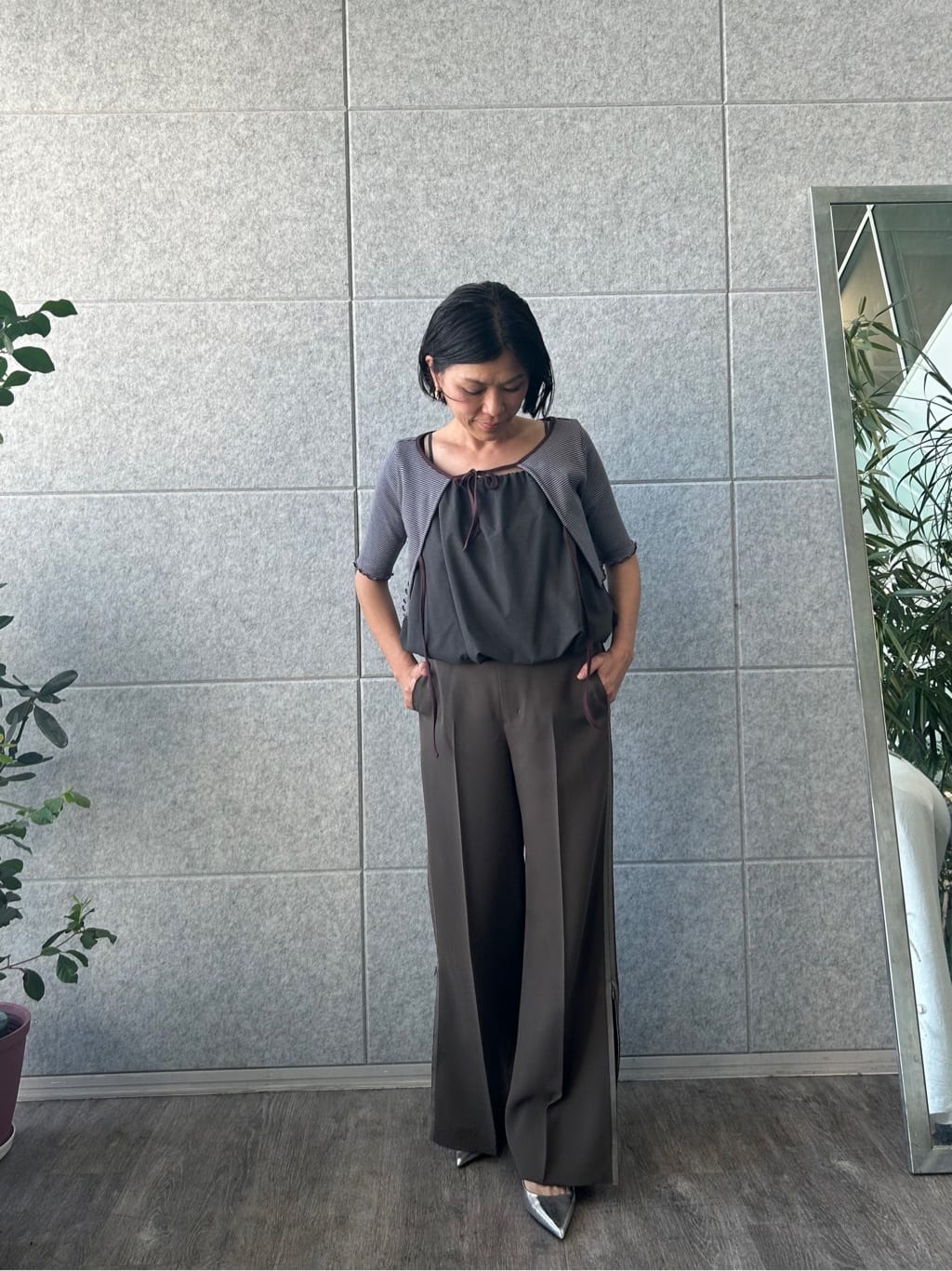 yukoさんの「CODE A｜line zip trousers」を使ったコーディネート