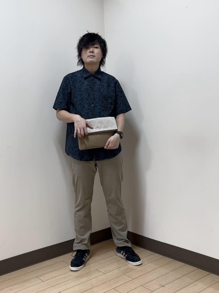 あきやまさんの「TAKEO KIKUCHI｜【2WAY】ショルダー クラッチバッグ」を使ったコーディネート