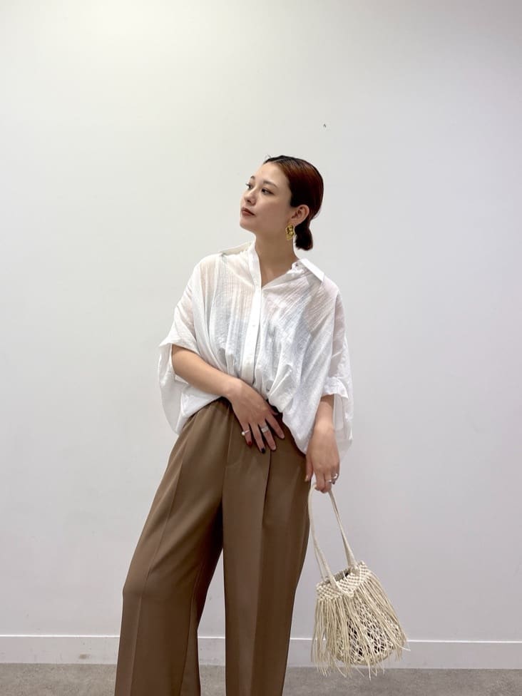 ayanoさんの「INDIVI｜バルーンフォルムブラウス」を使ったコーディネート