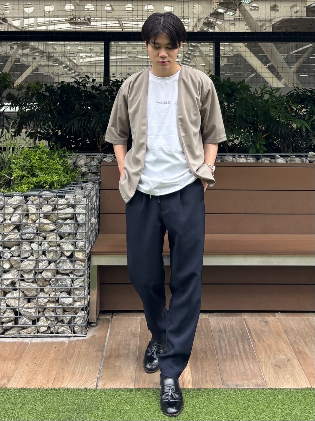 うらしーさんの「THE SHOP TK｜五分袖カーディガン+半袖Tシャツセットアイテム 洗濯機OK」を使ったコーディネート