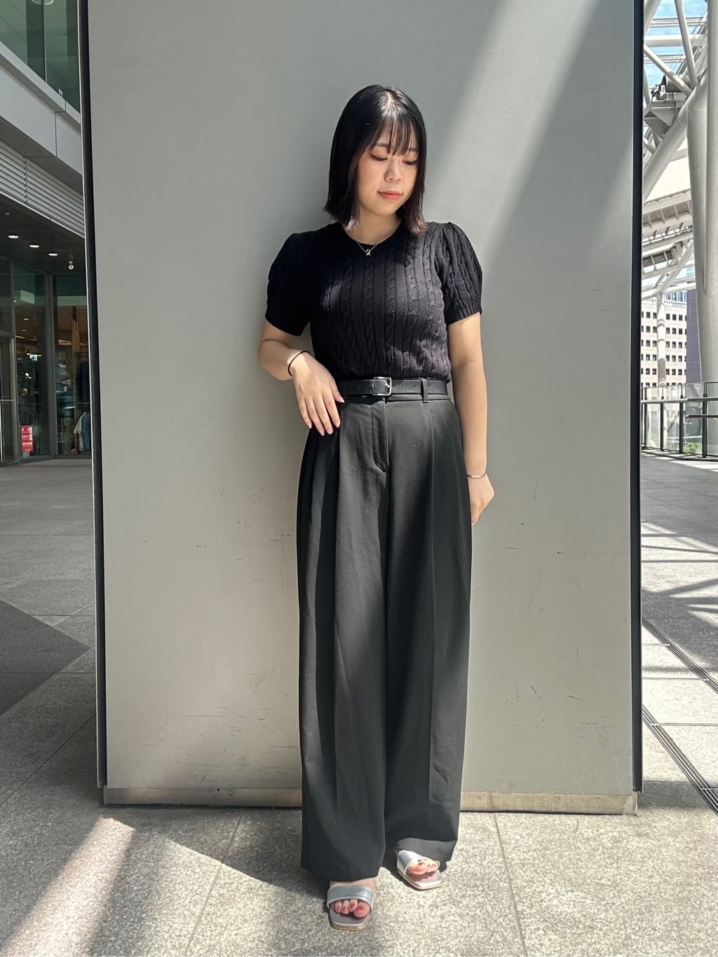 あずみさんの「ESPERANZA｜スクエアトゥクリアローヒールサンダル」を使ったコーディネート