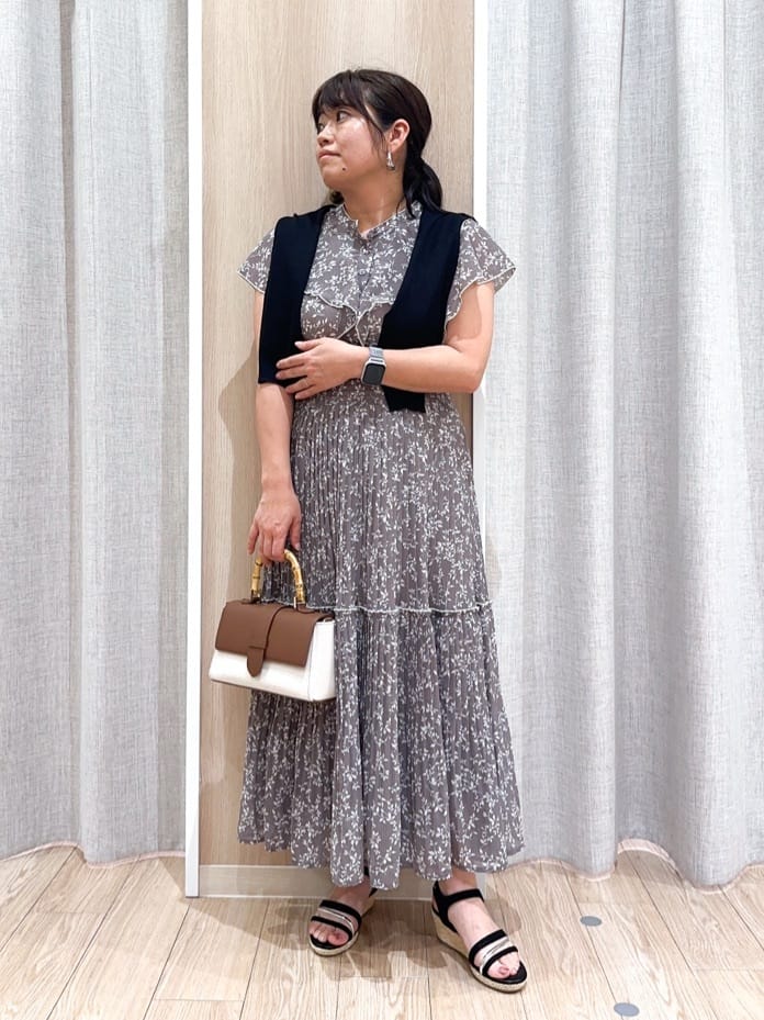 naoさんの「grove｜【雑誌掲載】洗えるシアーカーディガン」を使ったコーディネート