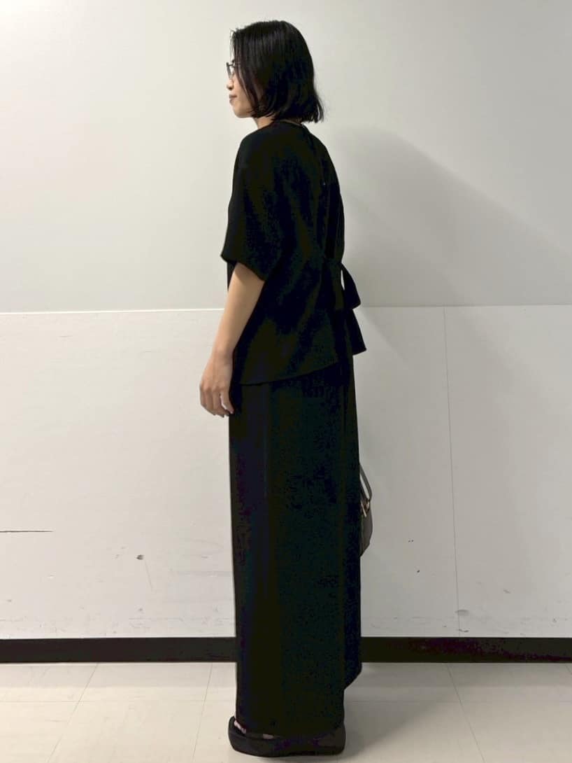 づっきーさんの「OPAQUE.CLIP｜【軽量／撥水加工／多ポケット】ツイルピジョンミニショルダーバッグ」を使ったコーディネート