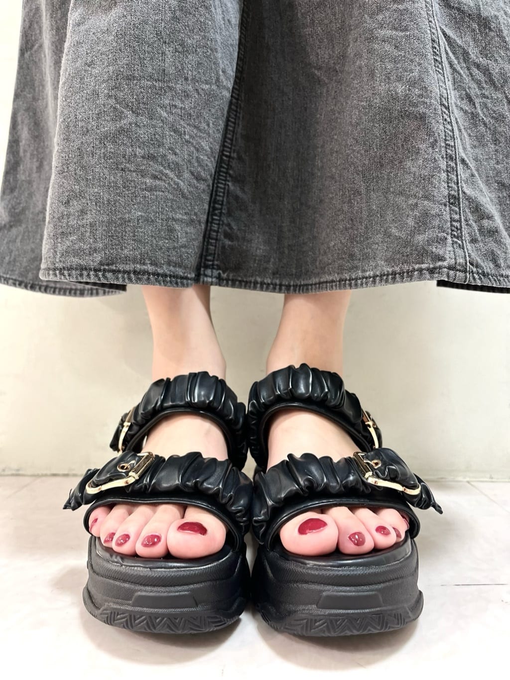 myさんの「ESPERANZA｜厚底クシュクシュベルトスポサン」を使ったコーディネート