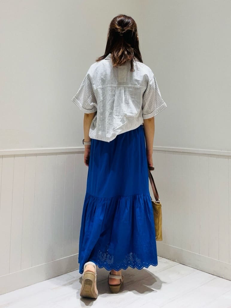 Kyonさんの「SHOO･LA･RUE｜【S-LL/UV/接触冷感/抗菌防臭】体型を自然にカバー フレンチリネンブレンド襟付ドルマンシャツ」を使ったコーディネート