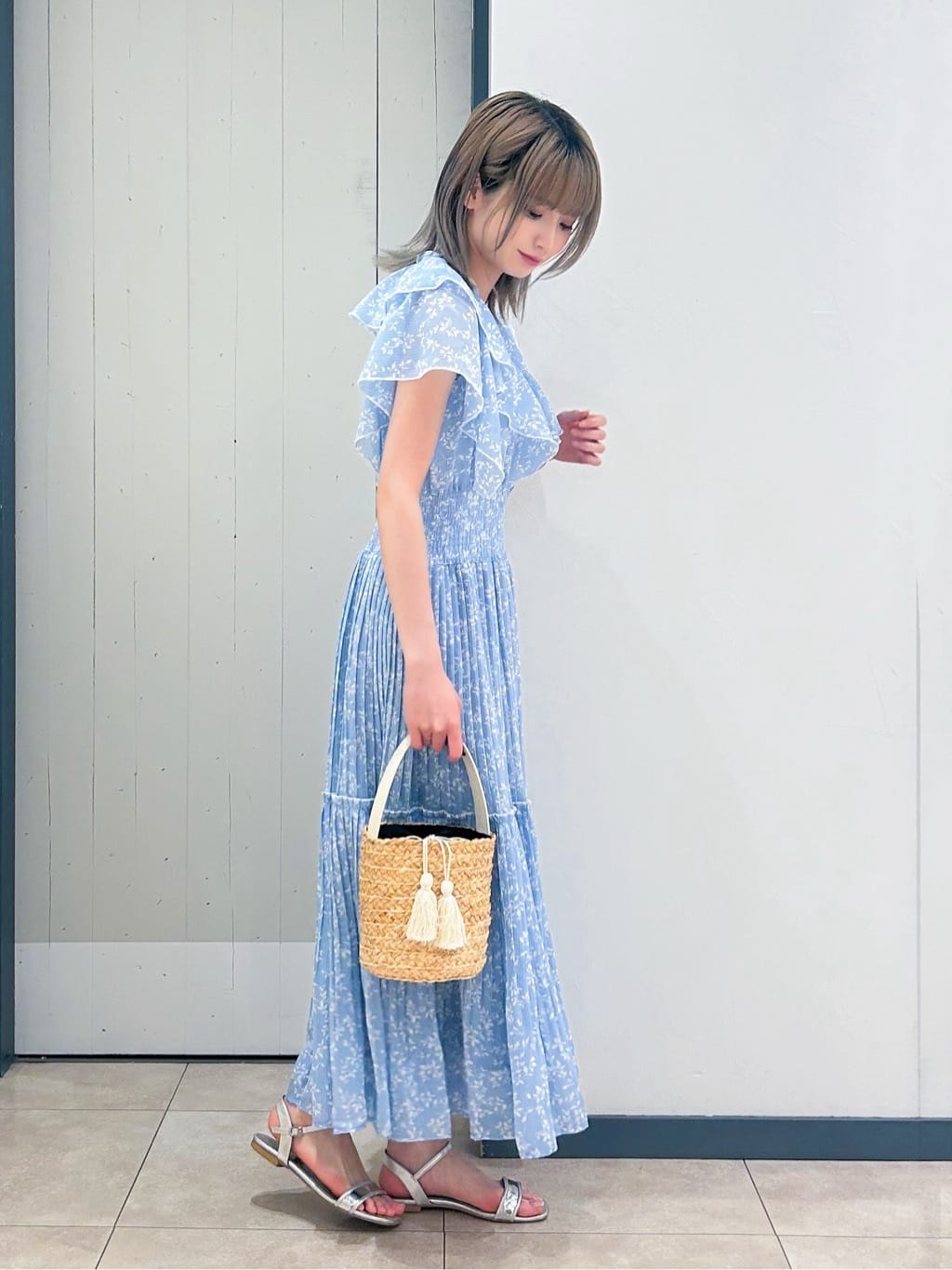 yukinoさんの「grove｜◆ラフィアバケツタッセル巾着ショルダー」を使ったコーディネート
