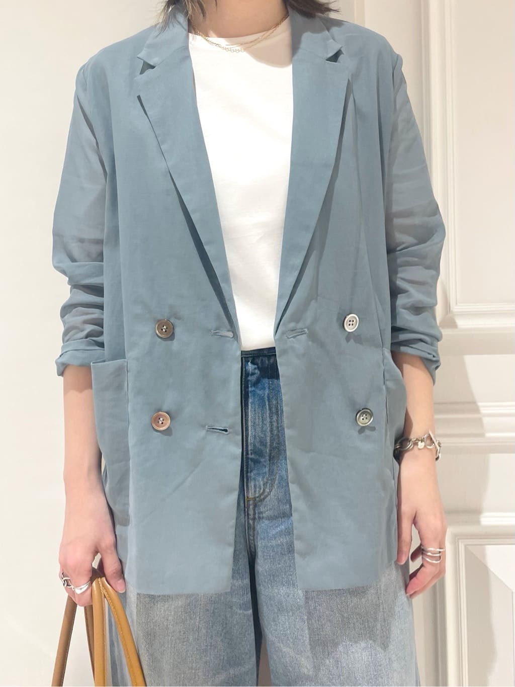 makiさんの「DRESSTERIOR｜◆【接触冷感/抗菌防臭/消臭】アイスクリアコットンTシャツ」を使ったコーディネート