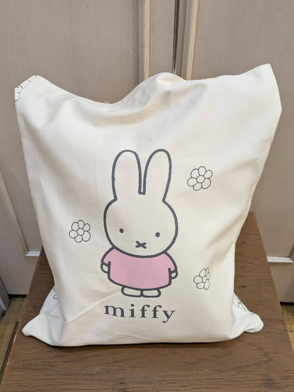 kawaさんの「SHOO･LA･RUE｜【miffy】グラフィックTシャツ」を使ったコーディネート