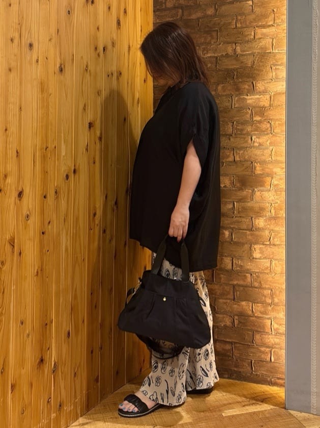 ゆかぴさんの「SHOO･LA･RUE｜【ひんやり】すっきりきれいに体型カバー コクーンシルエットワンピース」を使ったコーディネート