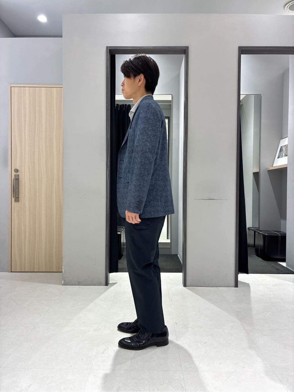わいずみさんの「TAKEO KIKUCHI｜【抗菌防臭】COOL DOTS（R）ドビープリント ジャケット」を使ったコーディネート