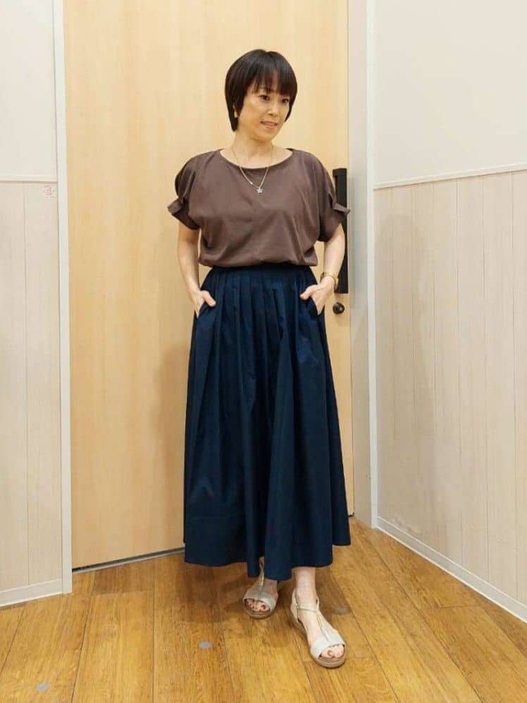 Kさんの「SHOO･LA･RUE｜【S-LL/UV/プチプラ】お袖タックで好印象 デザインTシャツ」を使ったコーディネート