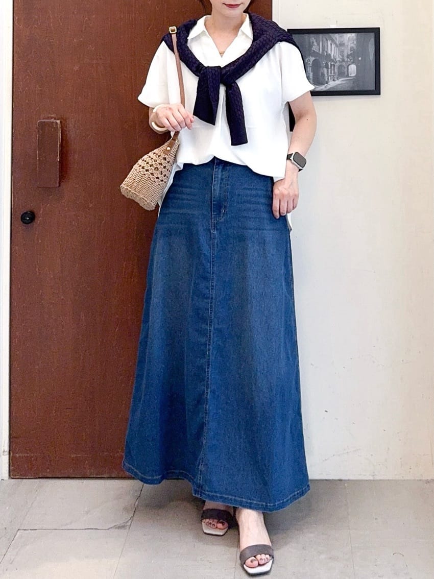 𝐇𝐢𝐫𝐨𝐦𝐢さんの「SHOO･LA･RUE｜【洗える/S-LL/プチプラ】さらっとすっきりきれい見え スキッパーブラウス」を使ったコーディネート