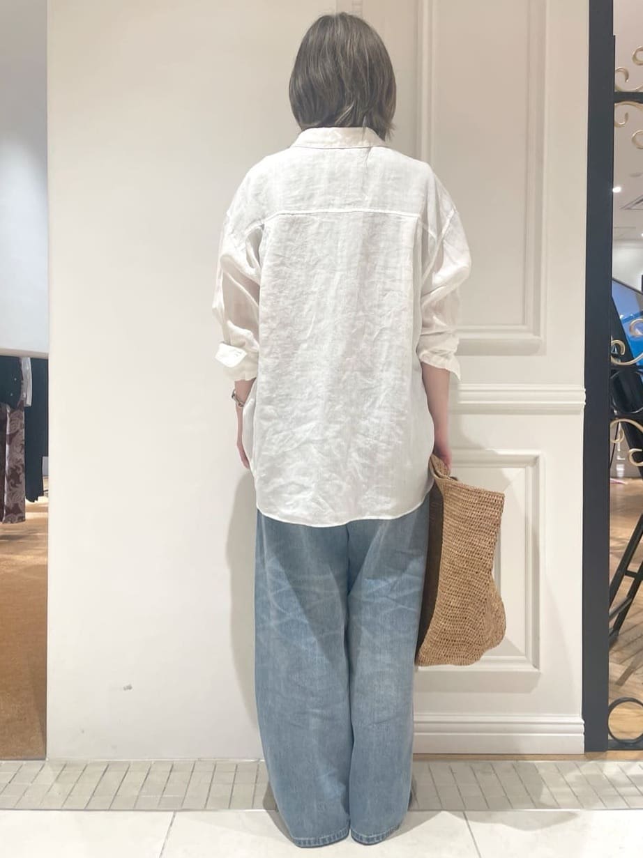 makiさんの「DRESSTERIOR｜ヴィンテージ加工ワイドデニムパンツ」を使ったコーディネート