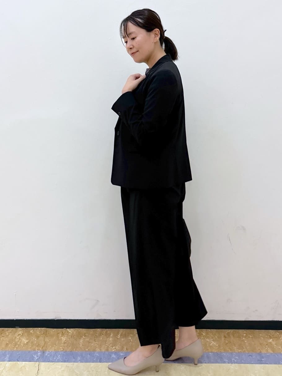 akariさんの「index｜ラップストレートパンツ【接触冷感／抗ピル／洗濯機洗い可／イージーアイロン】」を使ったコーディネート