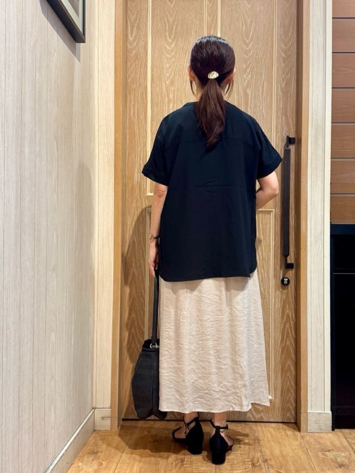 KAORIさんの「SHOO･LA･RUE｜【洗える/プチプラ】大人の抜け感をプラスする バンドカラーシャツ」を使ったコーディネート