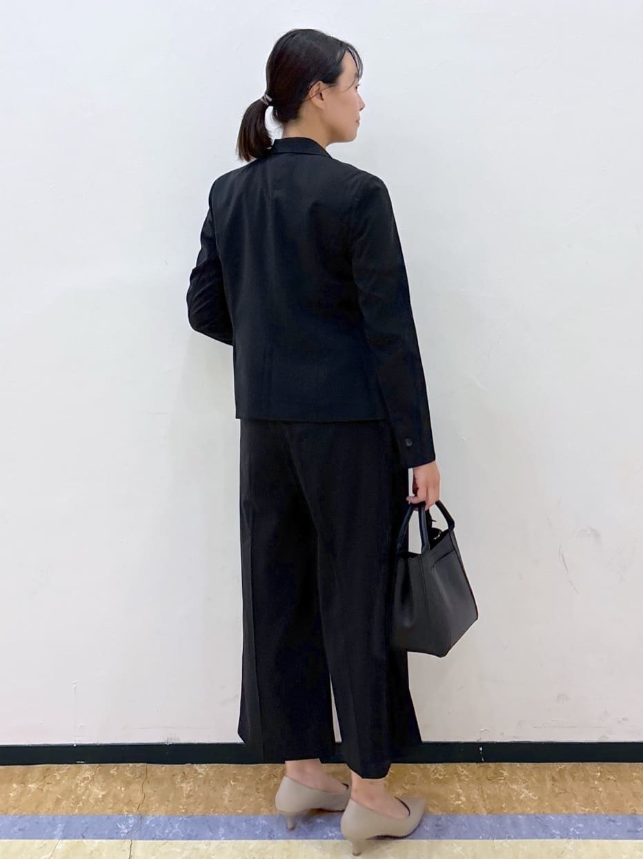 akariさんの「index｜ラップストレートパンツ【接触冷感／抗ピル／洗濯機洗い可／イージーアイロン】」を使ったコーディネート
