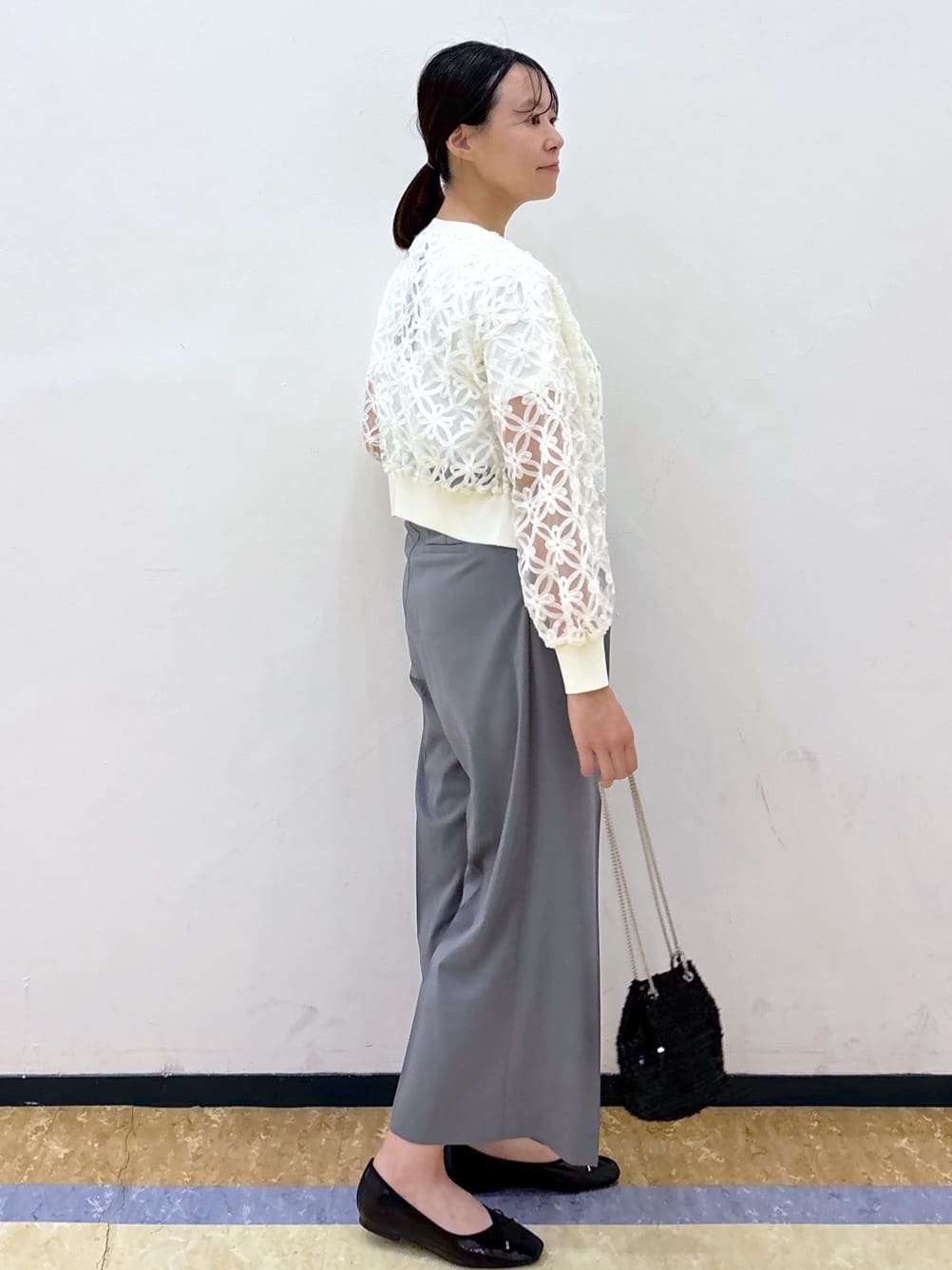 akariさんの「index｜ラップストレートパンツ【接触冷感／抗ピル／洗濯機洗い可／イージーアイロン】」を使ったコーディネート