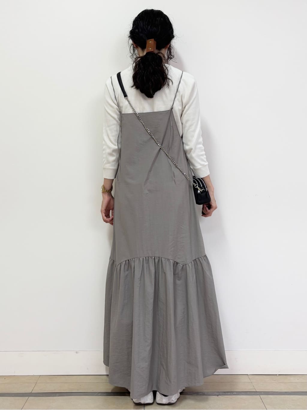 YOKOTAさんの「DRESSTERIOR｜ラグランスリーブコットンプルオーバー」を使ったコーディネート