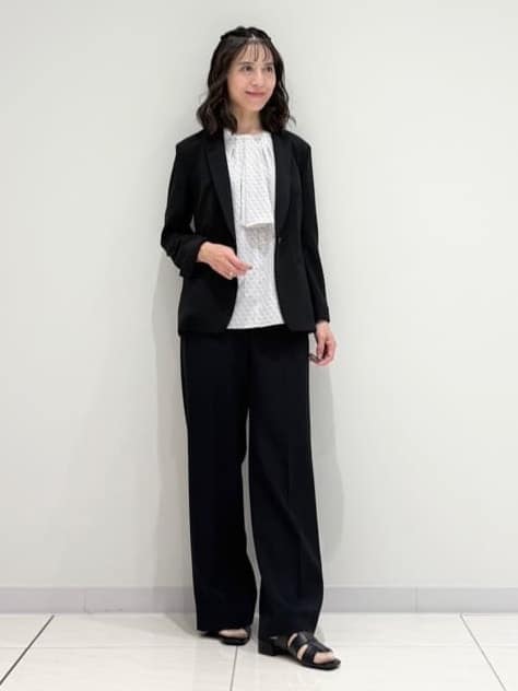 kayoさんの「INDIVI｜【定番スーツ／UVケア／洗える】ウール調テーラードジャケット」を使ったコーディネート