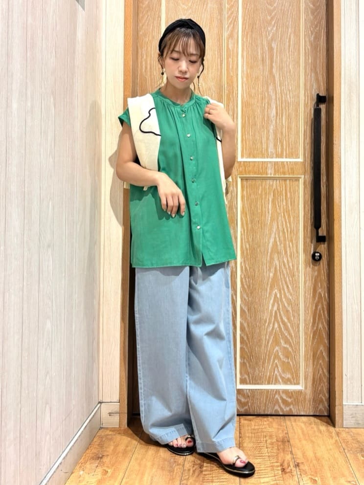 meiさんの「SHOO･LA･RUE｜ニュアンスデザインがこなれ見え 刺繍デザイン シアーカーディガン」を使ったコーディネート