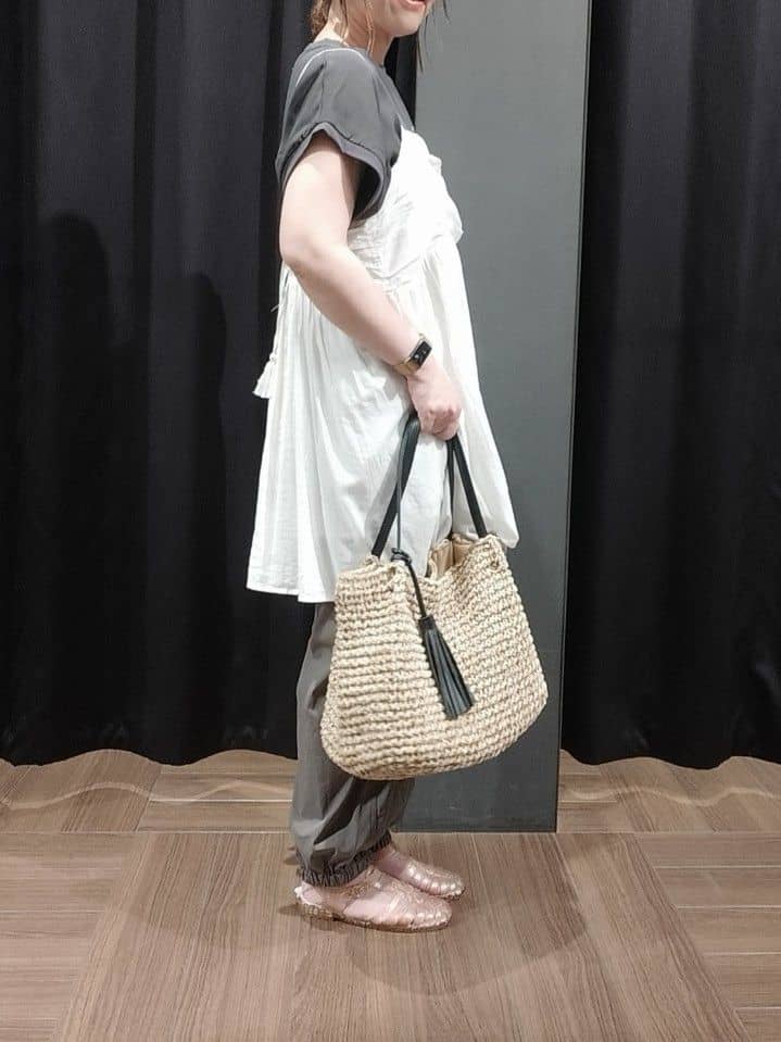 naoさんの「THE SHOP TK｜ラバーグルカサンダル」を使ったコーディネート
