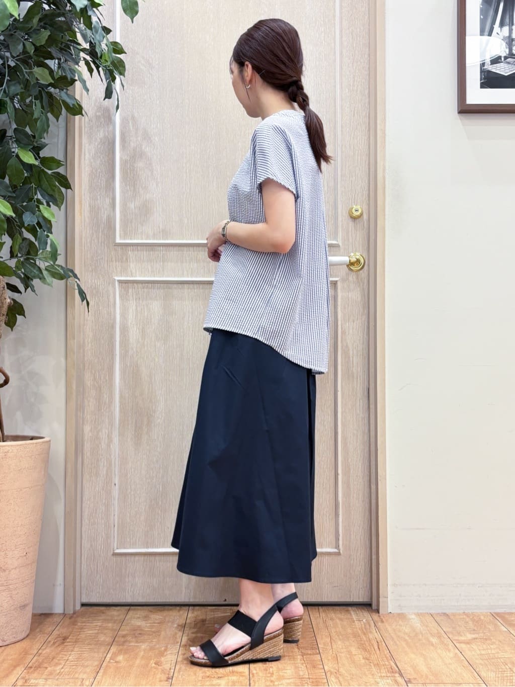 なみさんの「SHOO･LA･RUE｜【洗える/S-LL/撥水】タックギャザー フレアスカート」を使ったコーディネート