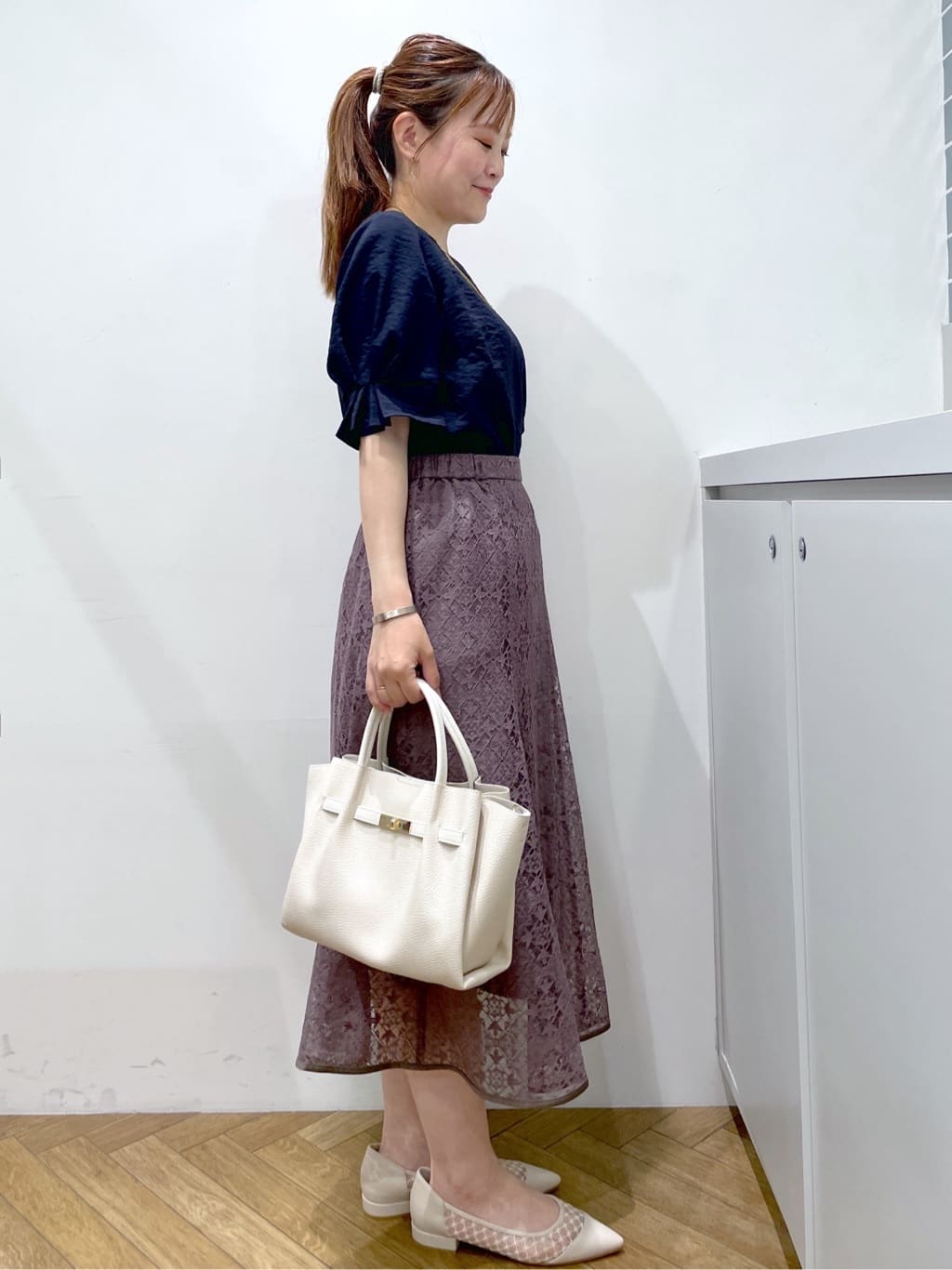 Junさんの「index｜《8色展開／XS-LLサイズ》タックパフスリーブブラウス【洗濯機洗い可／吸水速乾／防シワ／抗ピル】」を使ったコーディネート