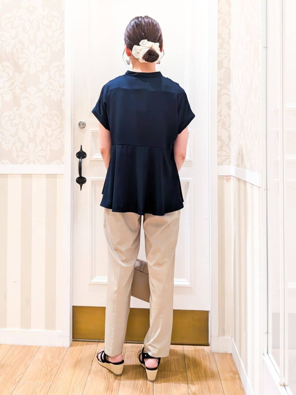 maiさんの「grove｜キレイも動きやすさも　美脚見えハイパーストレッチパンツ」を使ったコーディネート