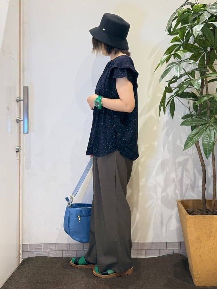 misakiさんの「SHOO･LA･RUE｜【S-LL/ひんやり】きちんと見えで好印象 ドット柄デザイントップス」を使ったコーディネート