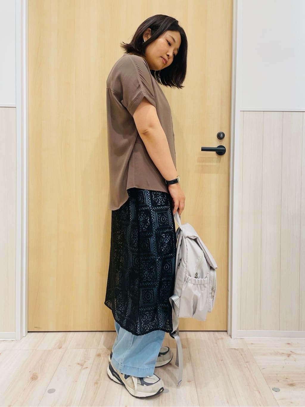 すーさんの「SHOO･LA･RUE｜【洗える/プチプラ】大人の抜け感をプラスする バンドカラーシャツ」を使ったコーディネート