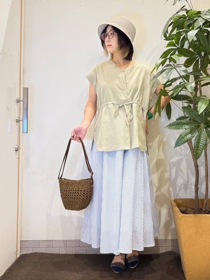 misakiさんの「SHOO･LA･RUE｜【S-LL】シルエットが変えられる ウエストリボンブラウス」を使ったコーディネート