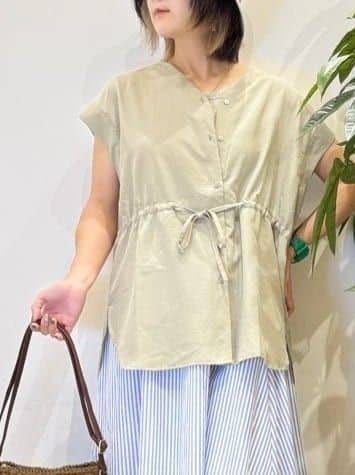 misakiさんの「SHOO･LA･RUE｜【S-LL】シルエットが変えられる ウエストリボンブラウス」を使ったコーディネート