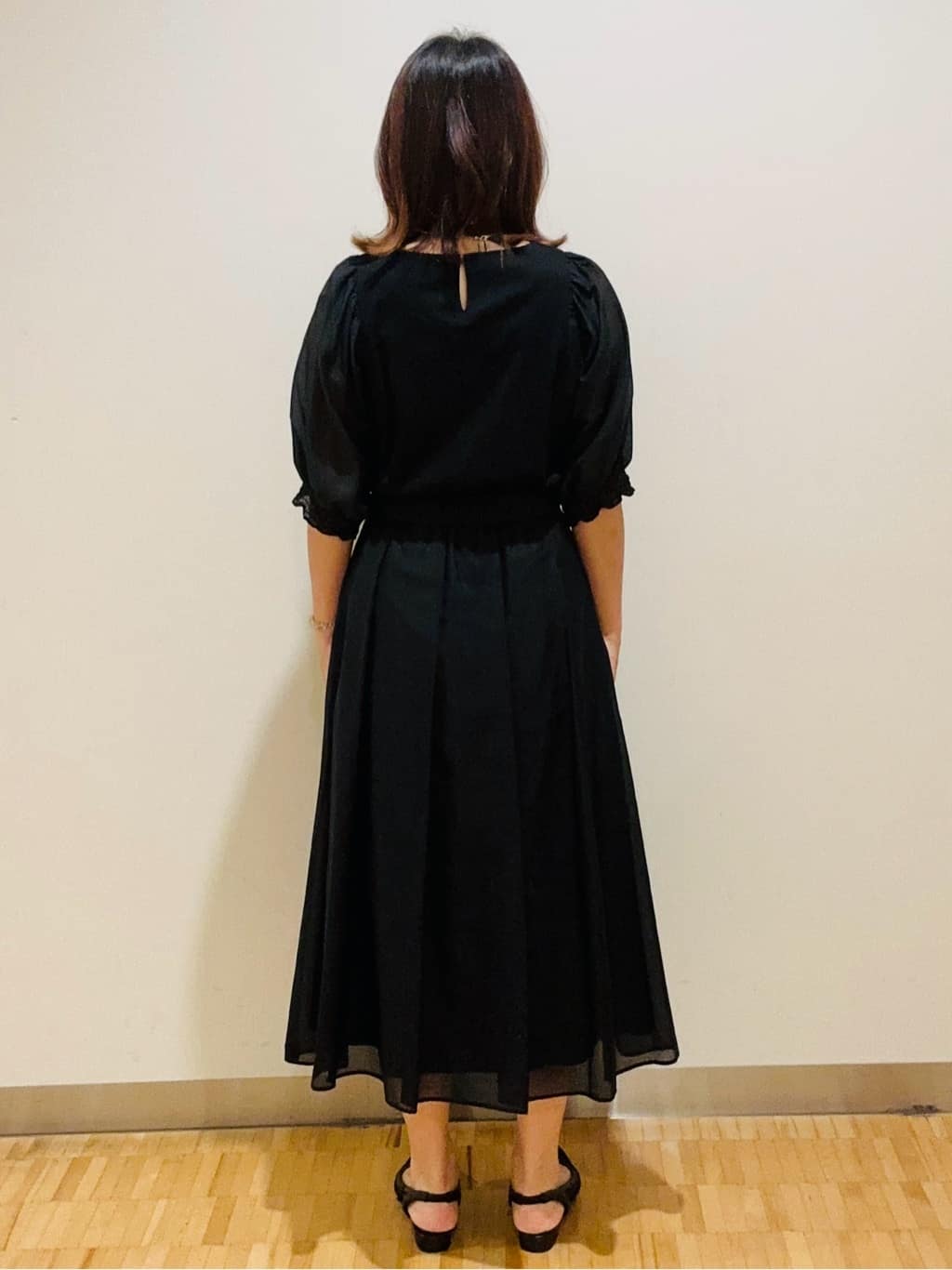 haseさんの「Reflect｜【マシンウォッシュ可／セットアップ可】シアーボックスタックプリーツスカート」を使ったコーディネート