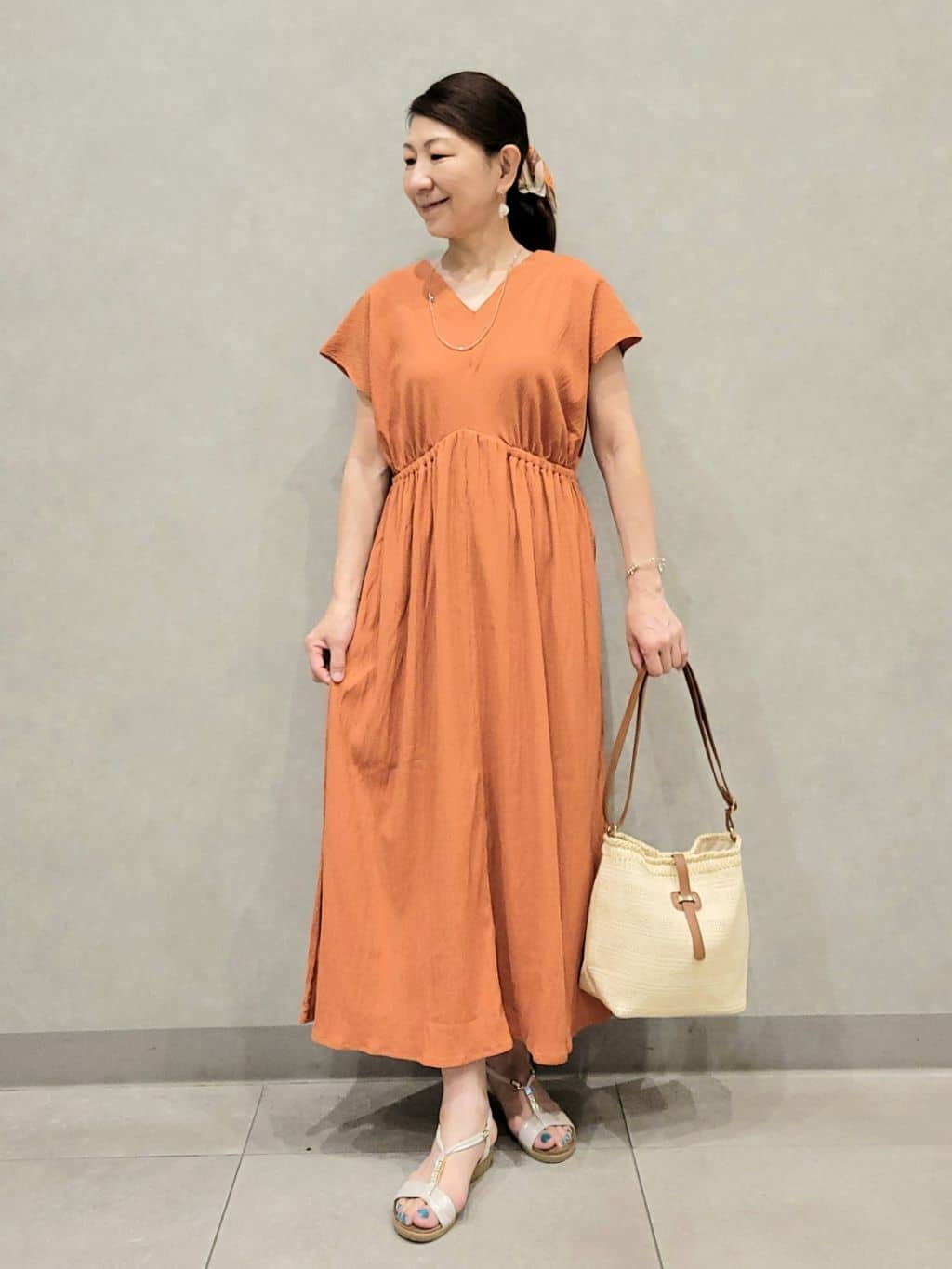 ユウさんの「SHOO･LA･RUE｜【前後2WAY】さらりと大人上品に 楊柳フレンチワンピース」を使ったコーディネート