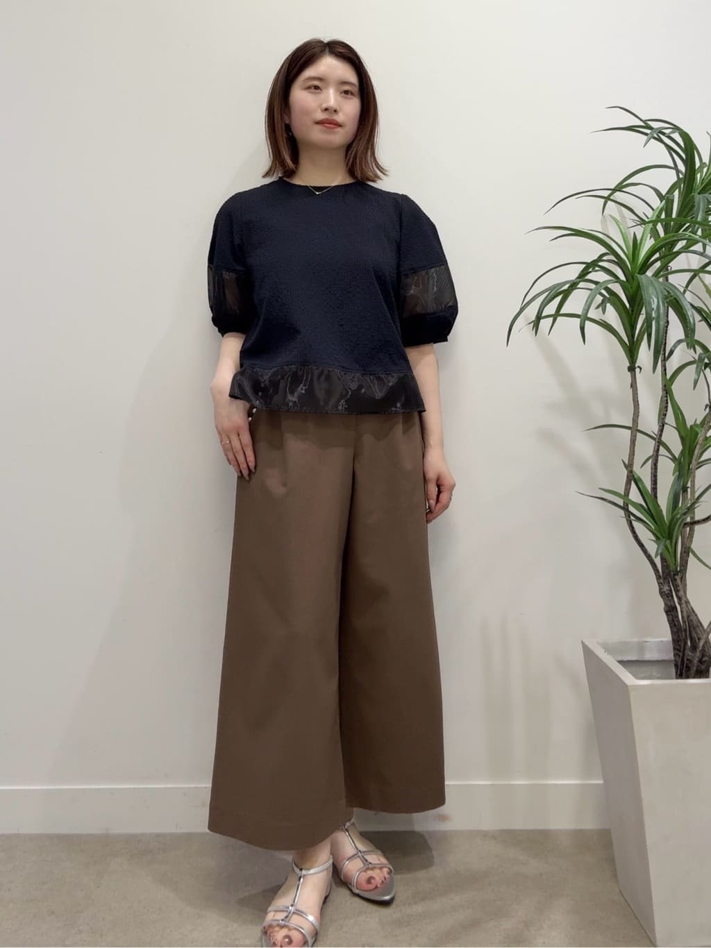 Suma Una本部スタッフさんの「SunaUna｜◆【5分袖】ボリュームパフスリーブトップス」を使ったコーディネート