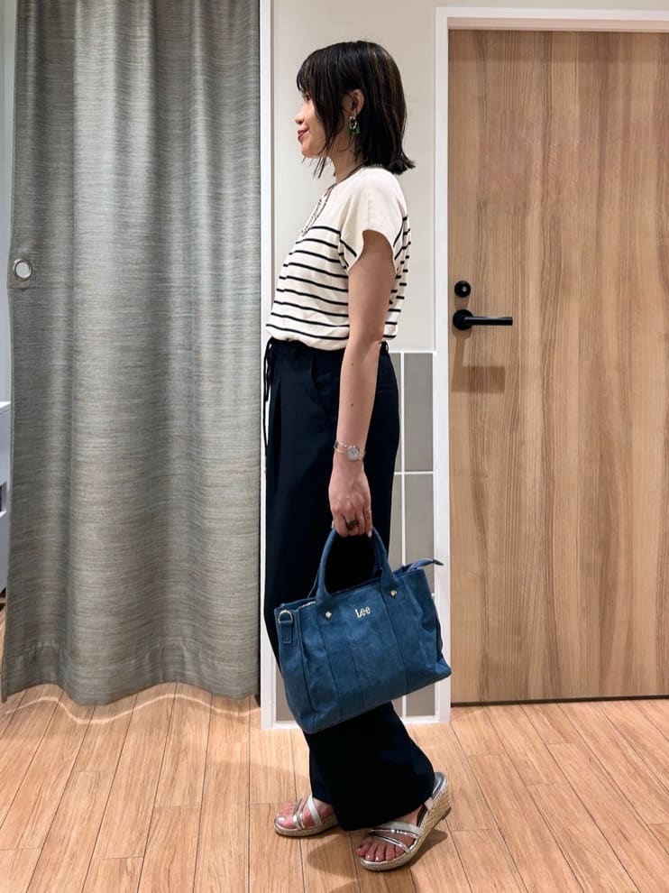 よっしーさんの「grove｜ロープベルトで差がつく 洗練リラックスパンツ」を使ったコーディネート