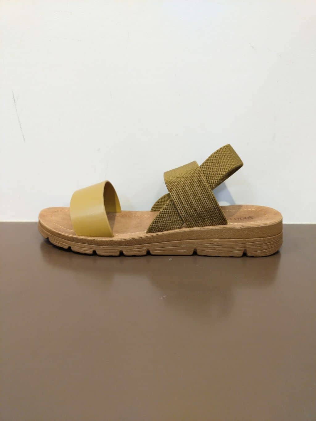 yuzuyamamaさんの「SHOO･LA･RUE｜アンクルゴムフラットサンダル」を使ったコーディネート