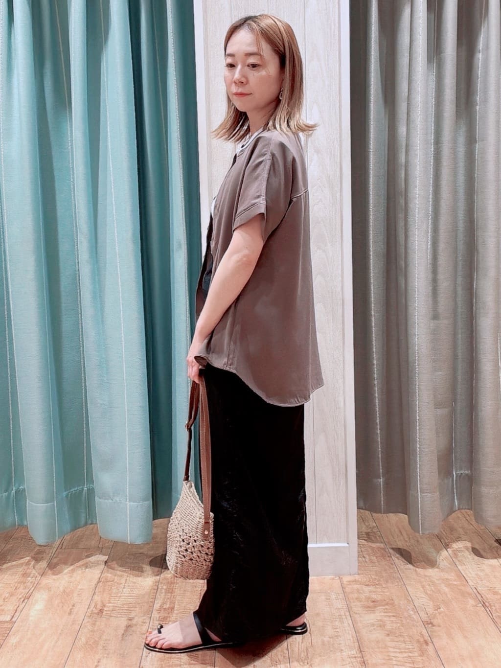 なみぞうさんの「SHOO･LA･RUE｜【洗える/プチプラ】大人の抜け感をプラスする バンドカラーシャツ」を使ったコーディネート