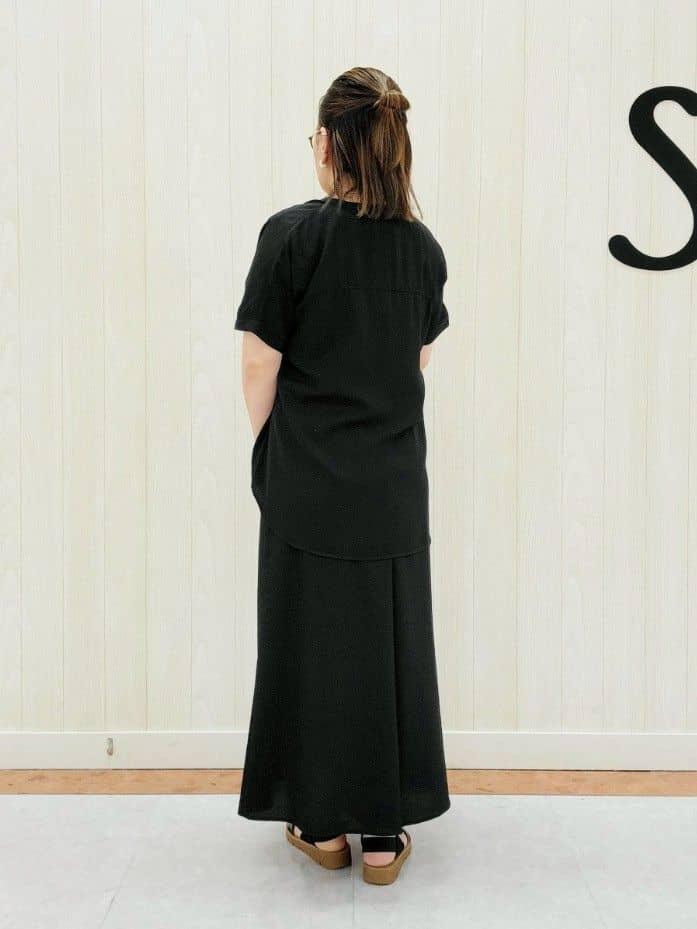 nanahachiさんの「SHOO･LA･RUE｜【洗える/プチプラ】大人の抜け感をプラスする バンドカラーシャツ」を使ったコーディネート