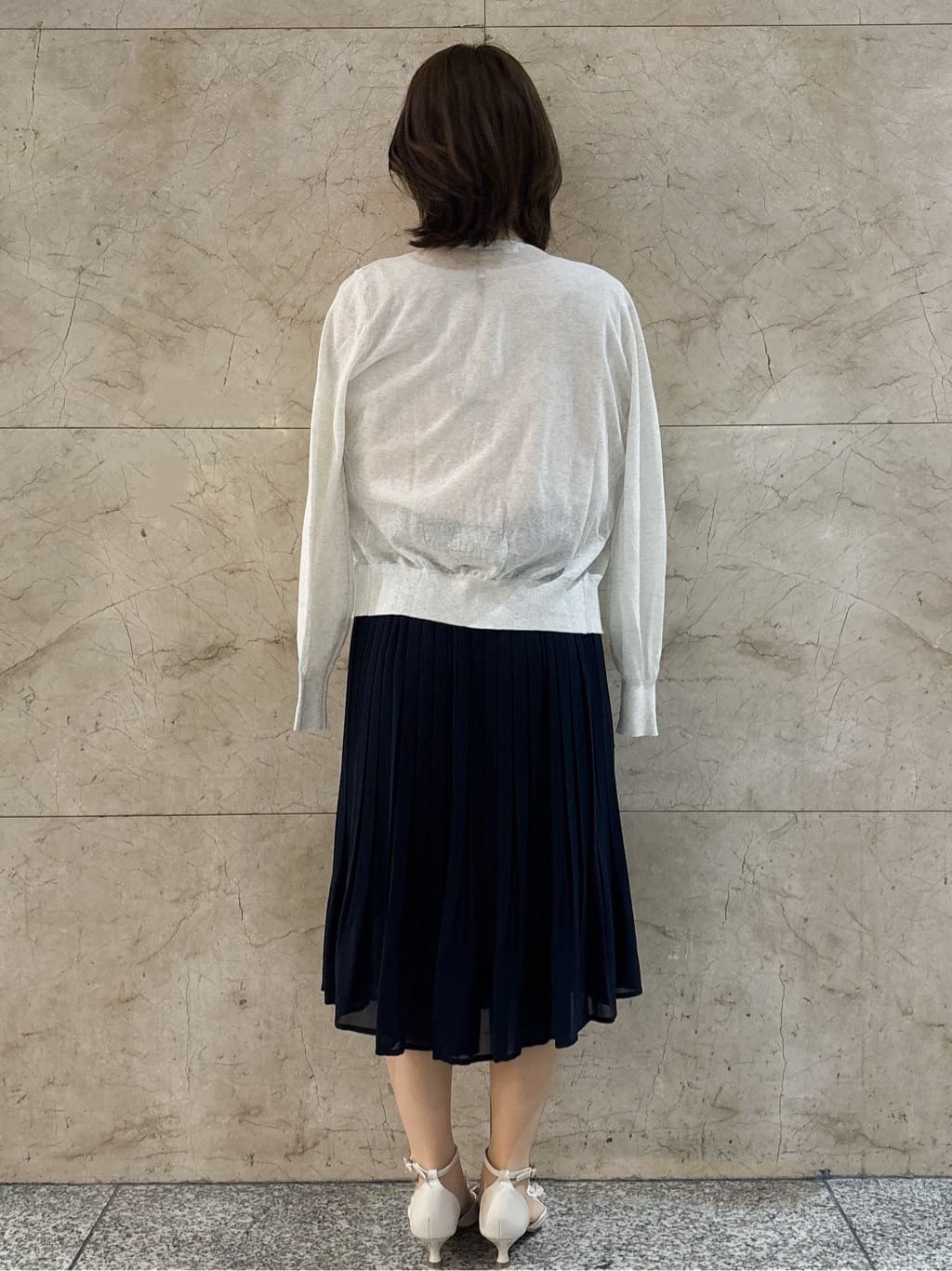 hさんの「index｜《8色展開／XS-LLサイズ》タックパフスリーブブラウス【洗濯機洗い可／吸水速乾／防シワ／抗ピル】」を使ったコーディネート