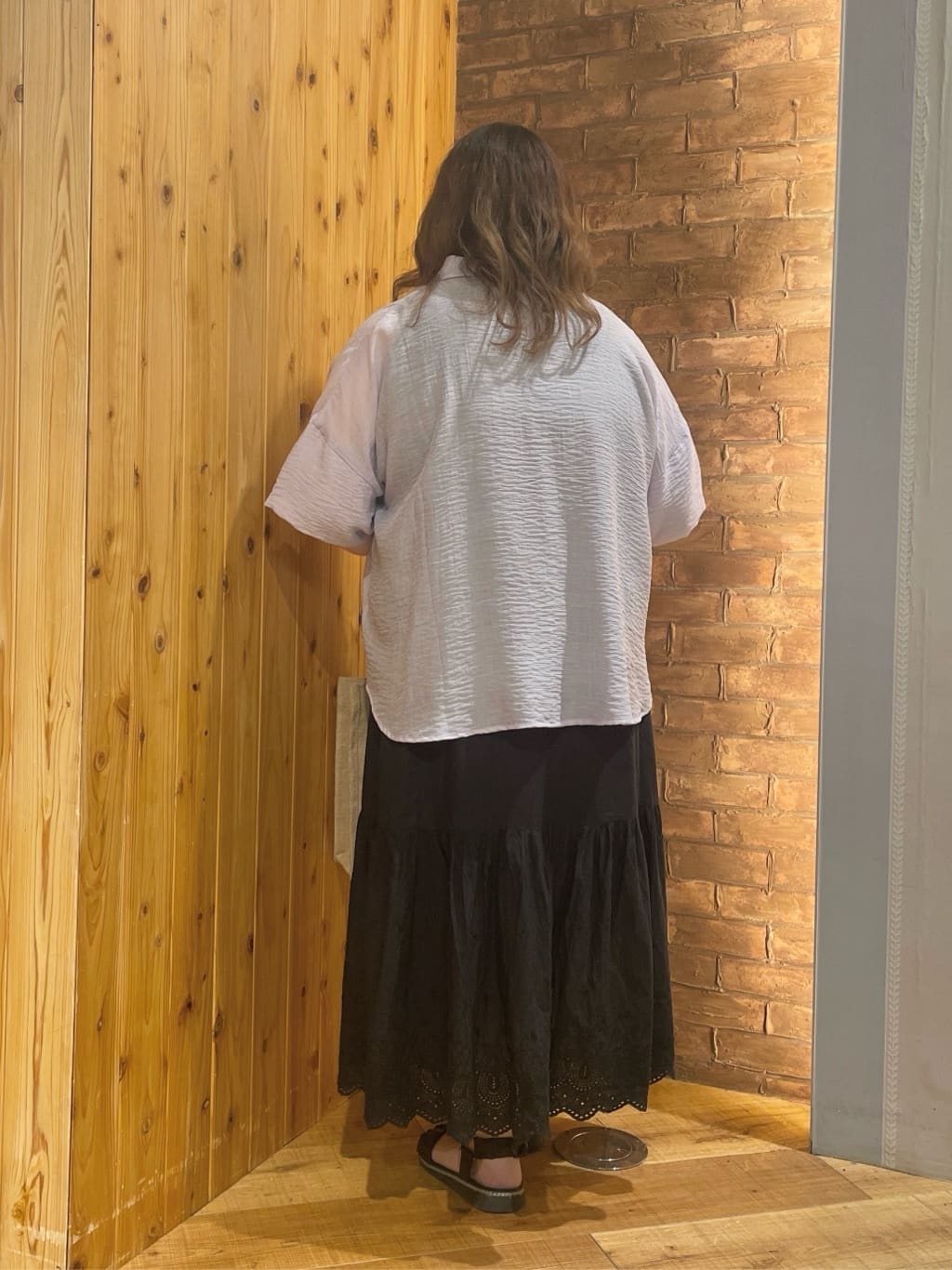 Risaさんの「SHOO･LA･RUE｜◆【洗える/S-LL】色違いで揃えたい テレコリブタンクトップ」を使ったコーディネート